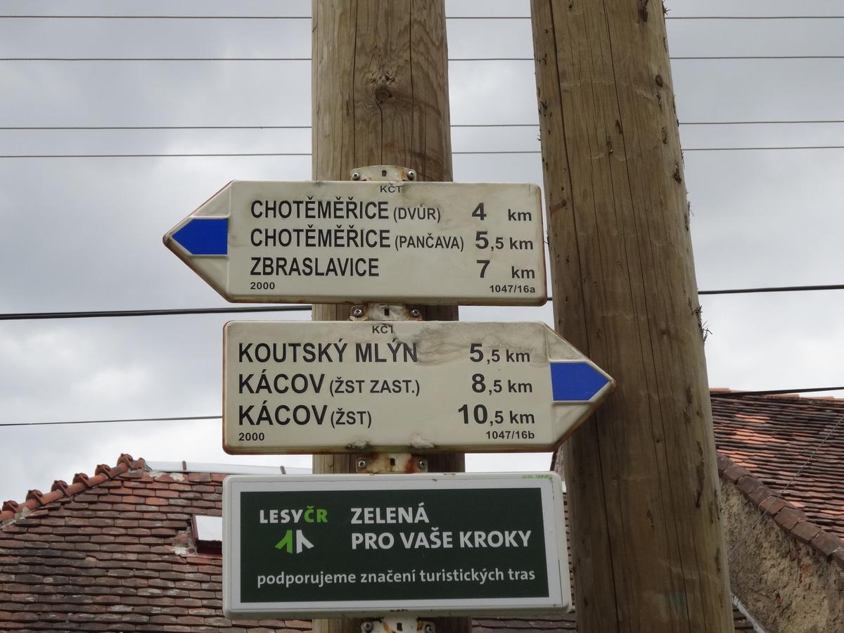 Hostinec u Janatů s ubytováním Cestin Exterior foto